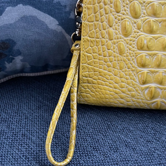 Brahmin | Sunflower Millie Wristlet - Picture 6 of 9